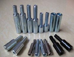 分析國(guó)內(nèi)五金行業(yè)如何立穩(wěn)陣腳